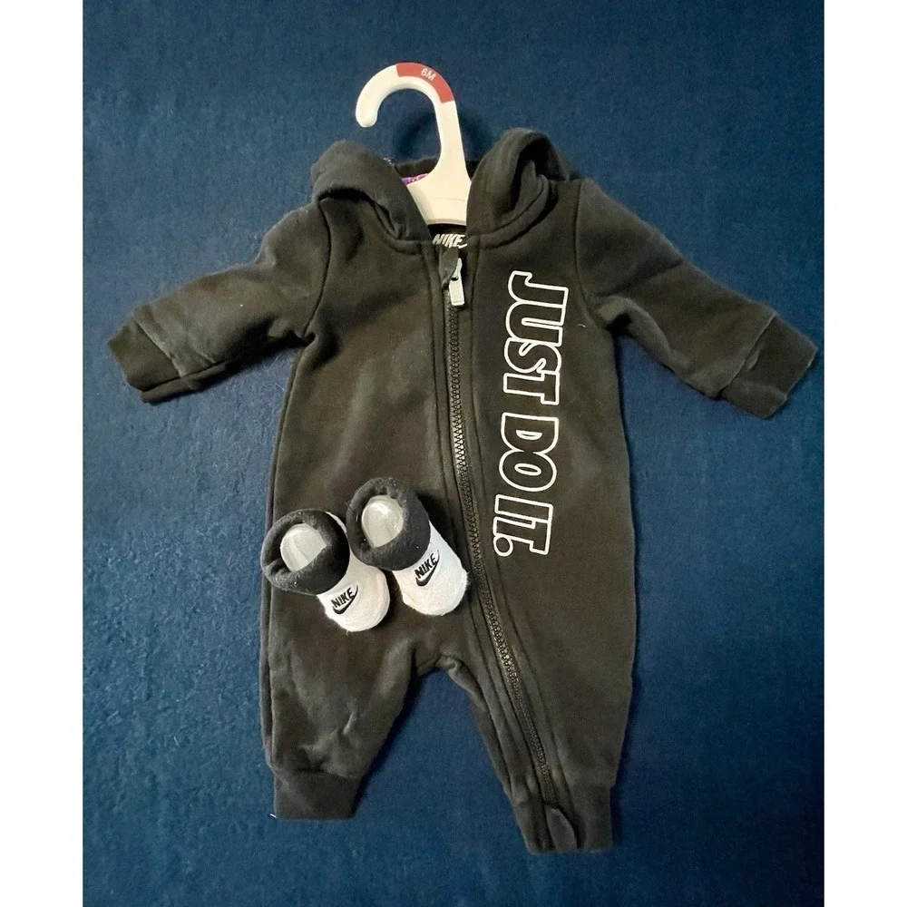 Huge Lot Baby Boys Clothes 0/3 Months Newborn NEW &EC NIKE Carters Cloud Island